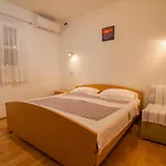 Guest house Kos Bol