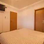 Kos Guest house Bol