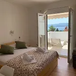 Guest house Kos Bol