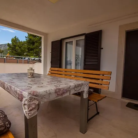 Guest house Kos Bol
